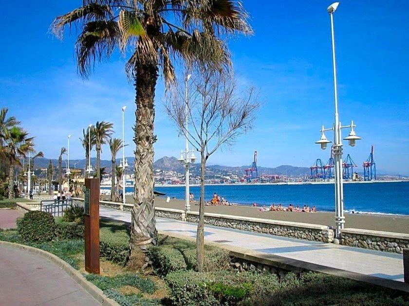 Reyna Apartamentos Málaga Kültér fotó